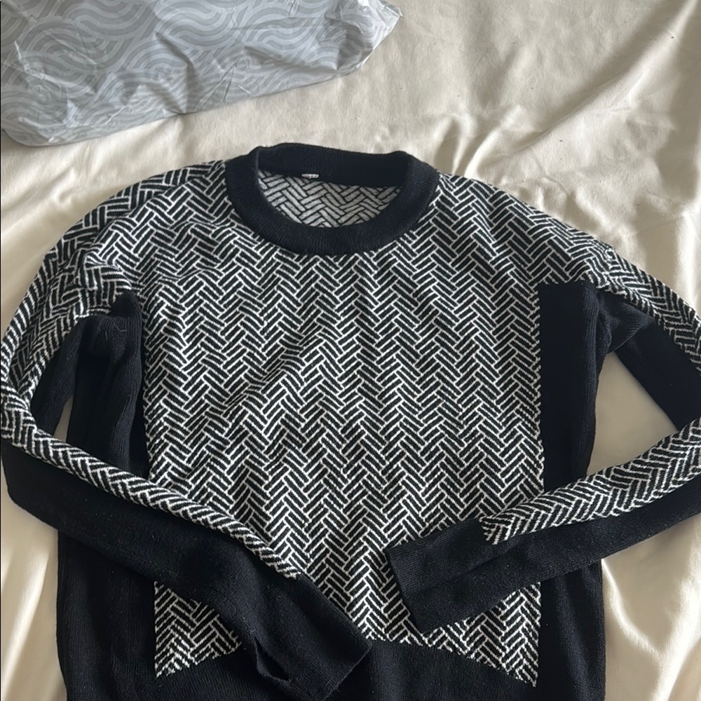 Lululemon Black and White Sweater